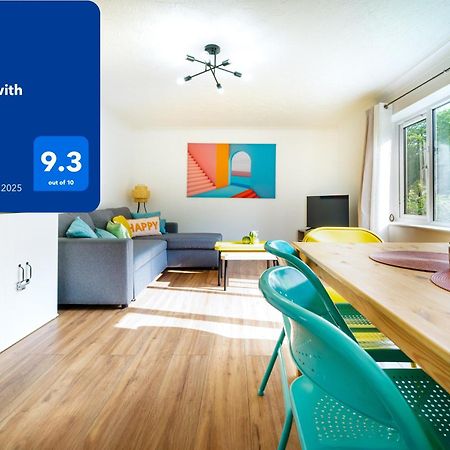 לונדון Bright And Spacious Flat With Free Parking מראה חיצוני תמונה